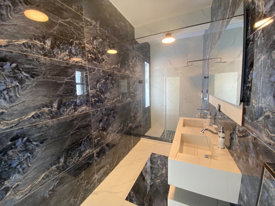 4 Bedroom Property for Sale in Sandown Western Cape